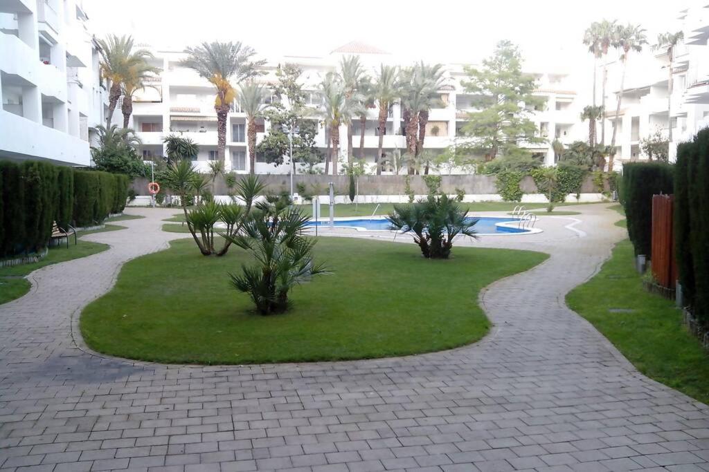 Bonito apartamento de 3 hab. con jardín Roses Exterior foto