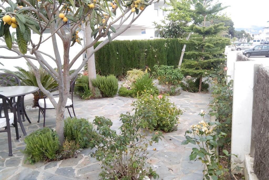 Bonito apartamento de 3 hab. con jardín Roses Exterior foto