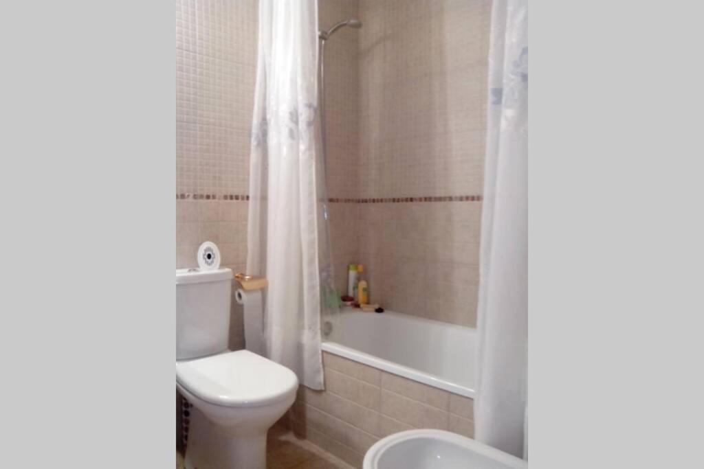 Bonito apartamento de 3 hab. con jardín Roses Exterior foto